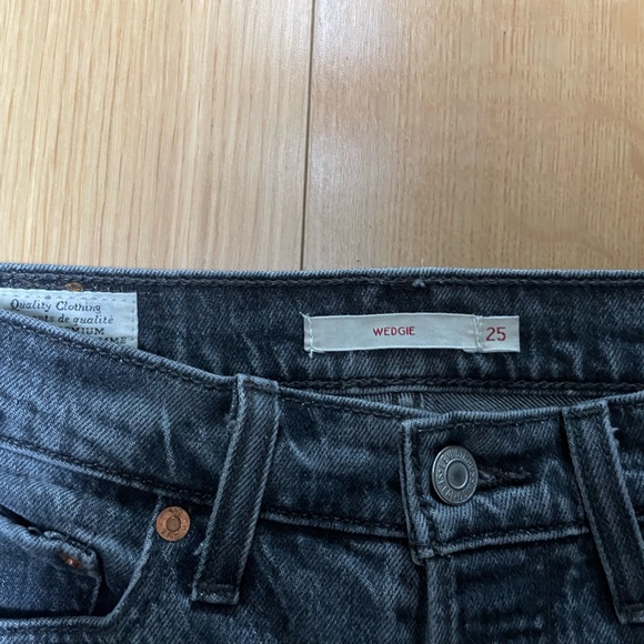 Levi’s Wedgie Jeans - Grey - Picture 3 of 3